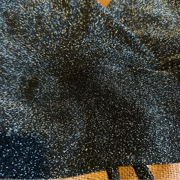 NWOT Black shimmer tie back crop tank - Picture 4 of 6
